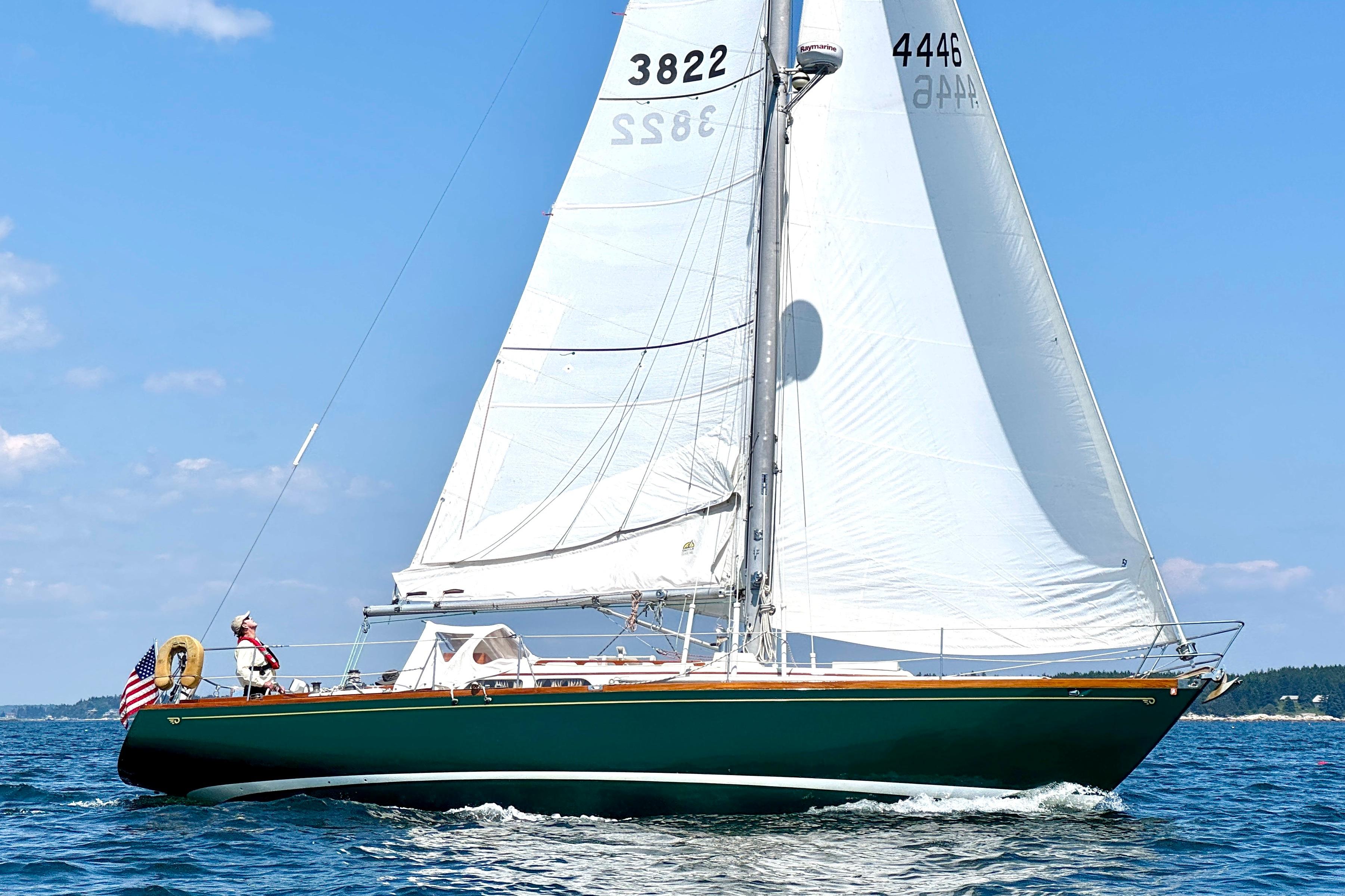 1970 Hinckley 38