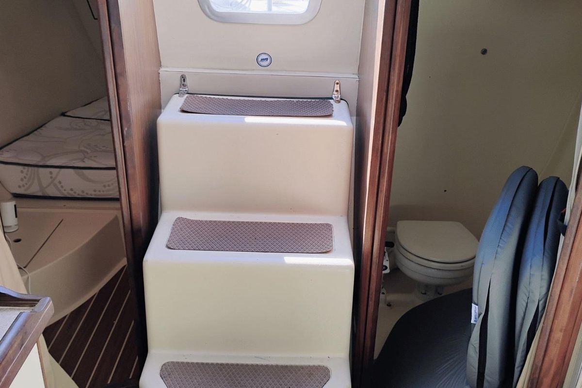 2006 Hunter 27
