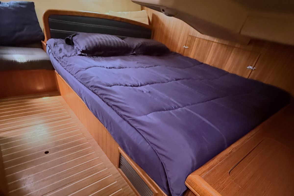2007 Hunter 38