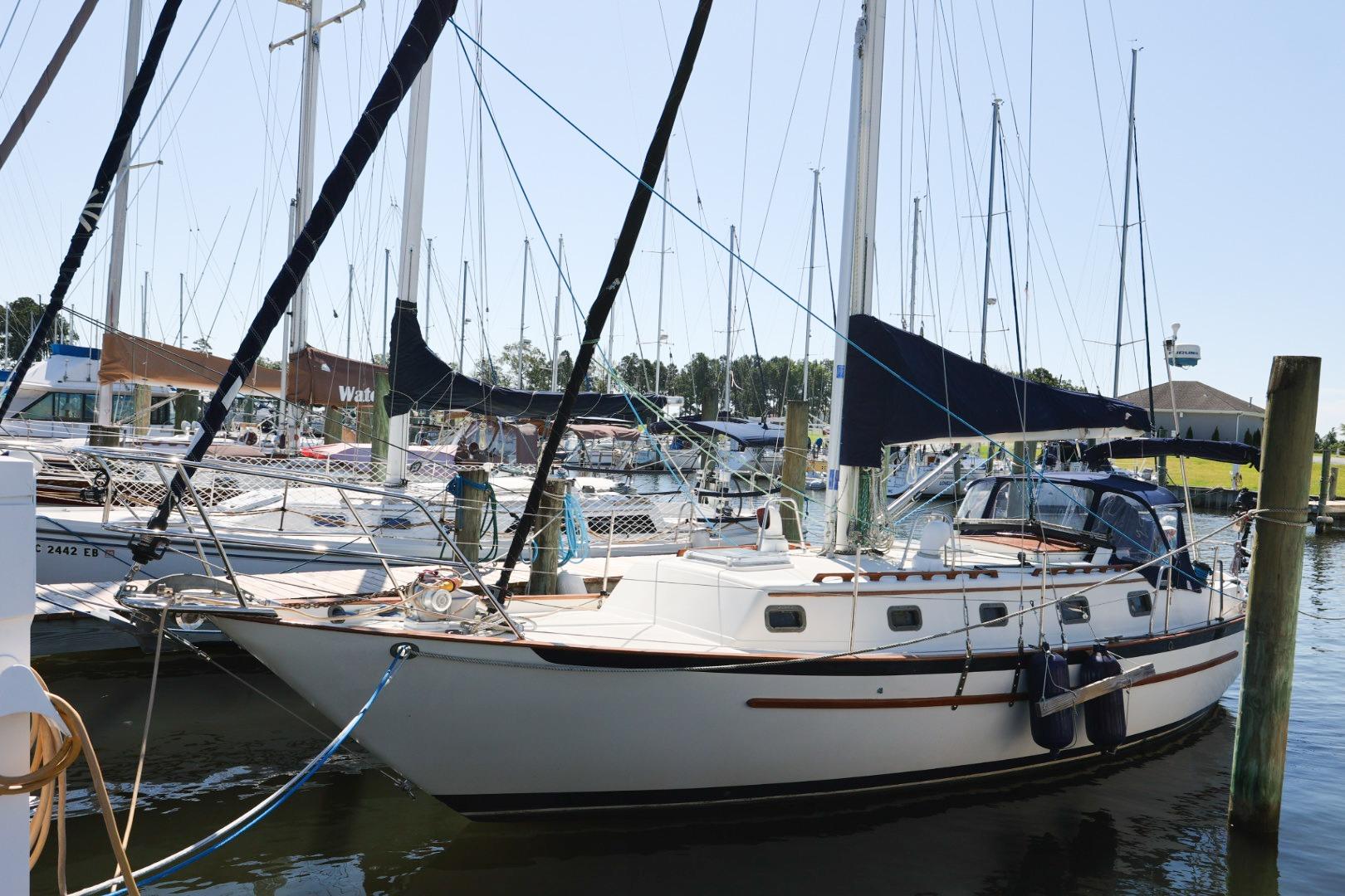 1998 Pacific Seacraft 37
