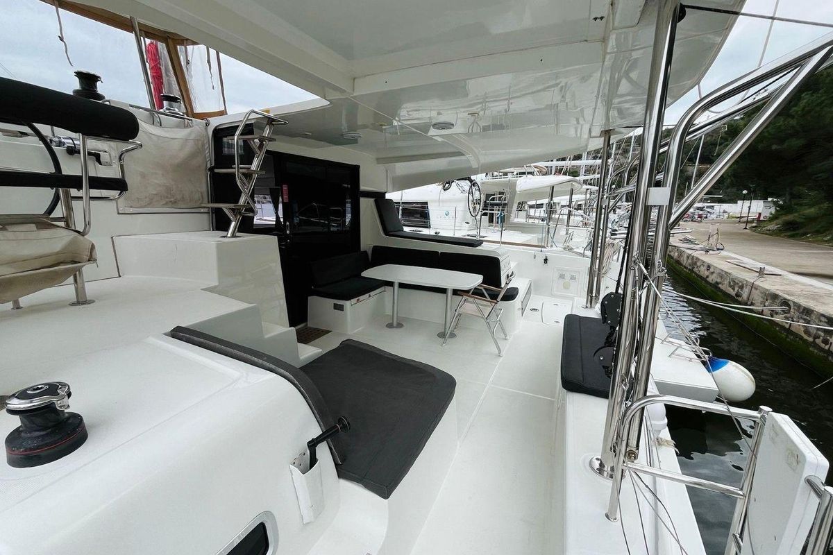 2018 Lagoon 42