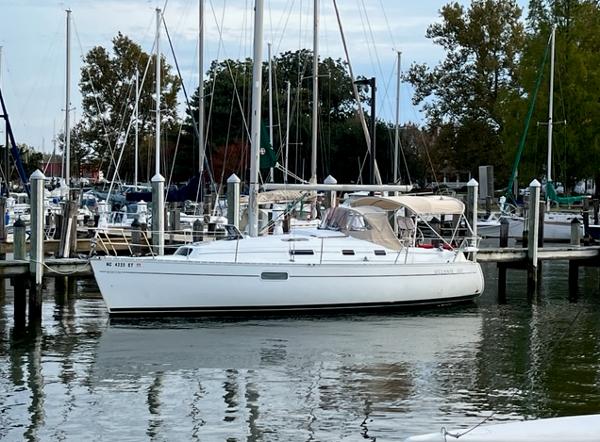 1999 Beneteau Oceanis 321 for sale in Deltaville, Virginia