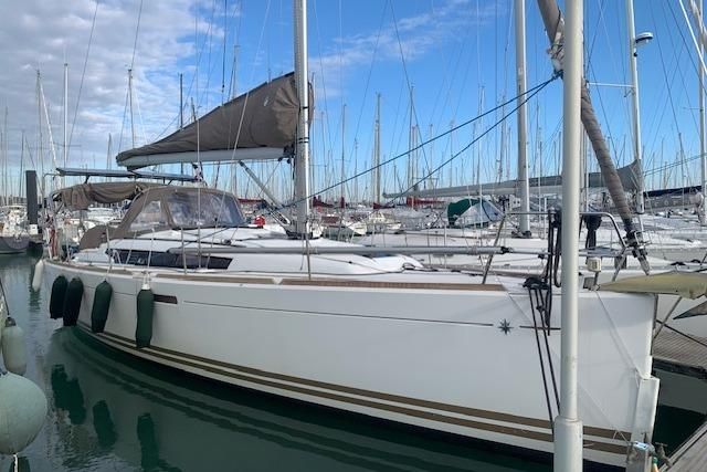 2012 Jeanneau Sun Odyssey 379
