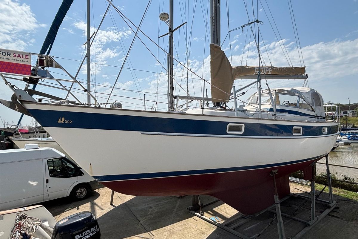 1985 Hallberg-Rassy 352