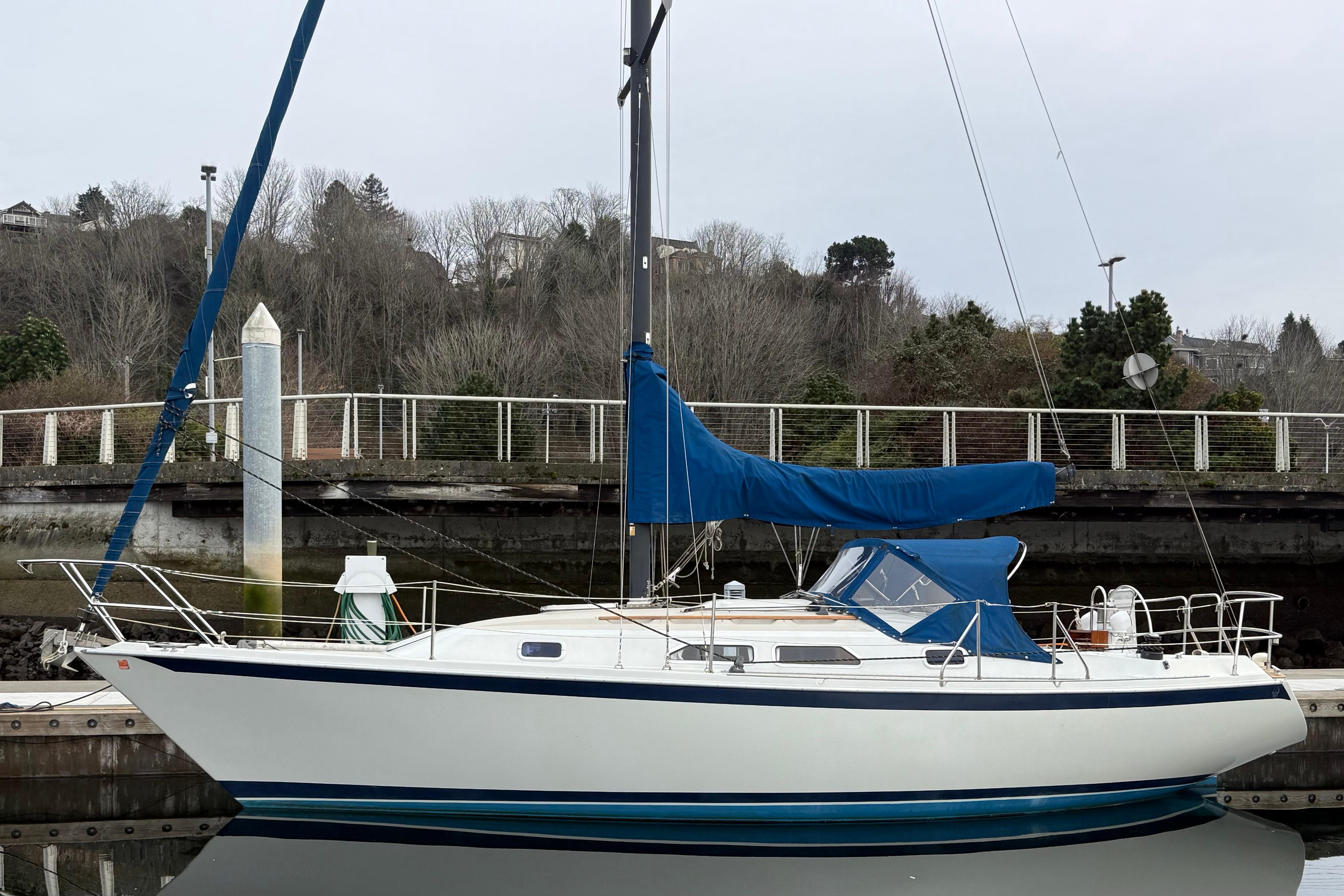 1988 Ericson 32-200 for sale in Seattle, Washington