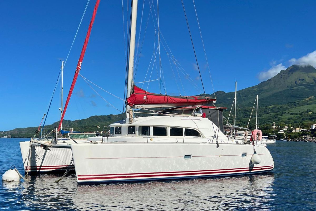 2001 Lagoon 380