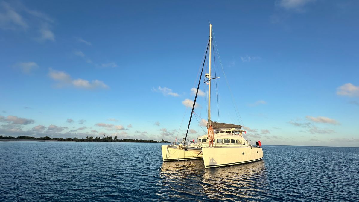 2001 CNB Lagoon 380