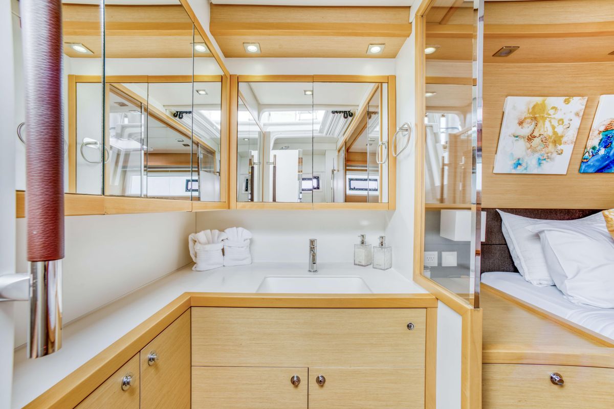 2014 Lagoon 560