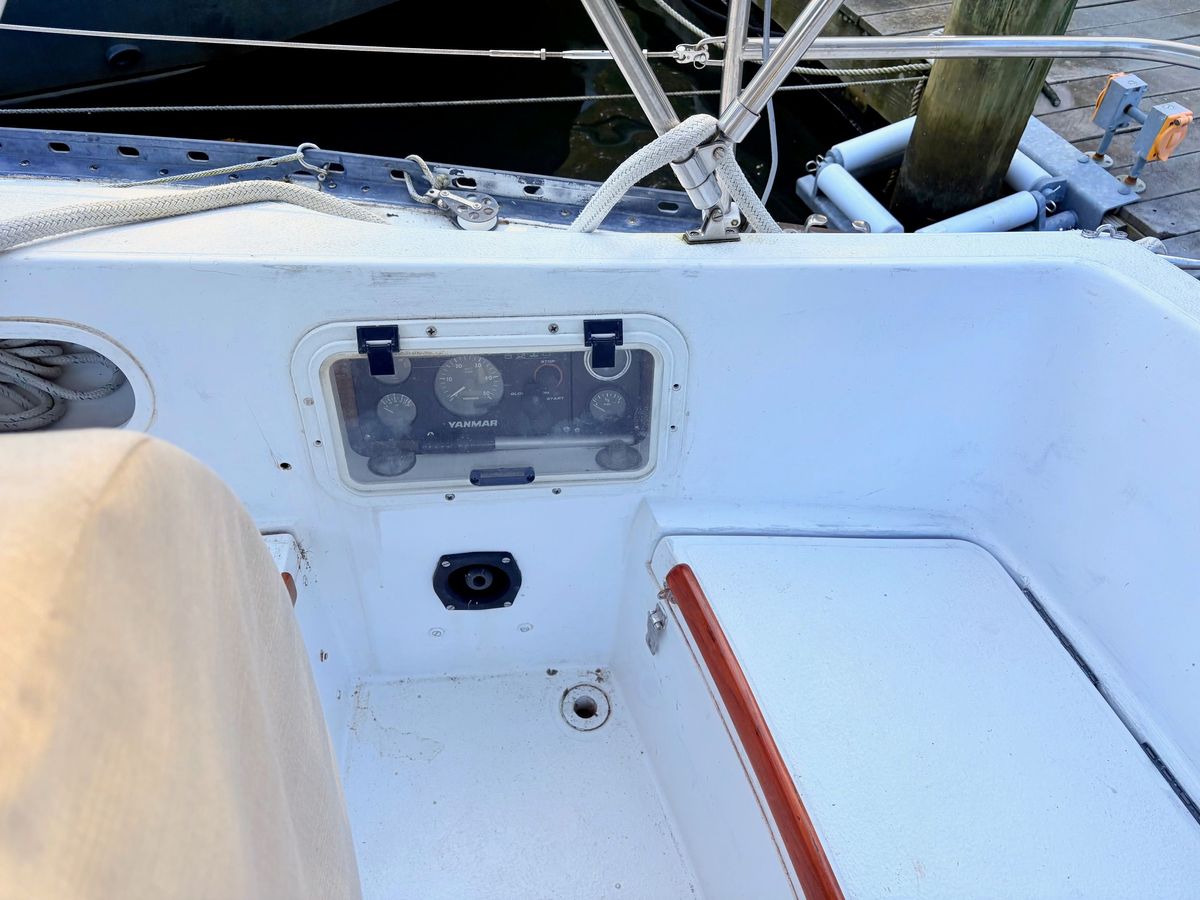1978 Islander 36