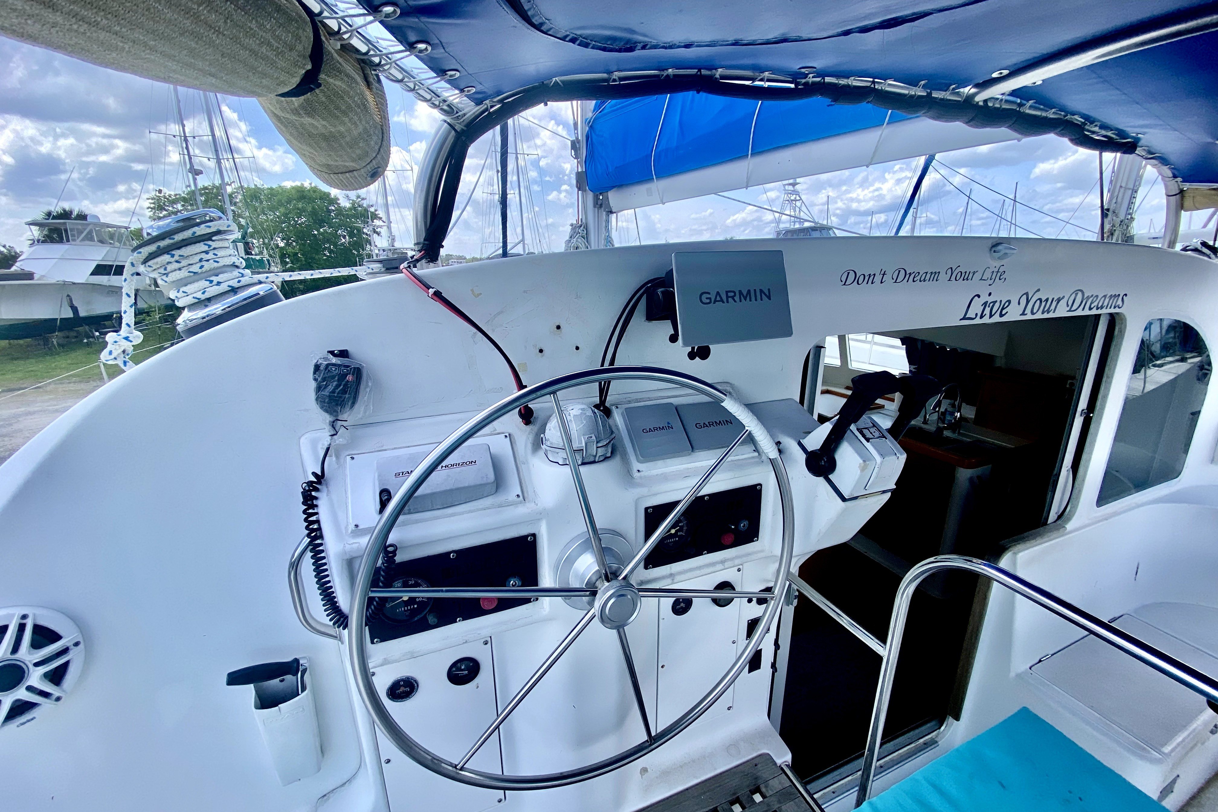 2001 Lagoon 410 for sale in Hayes, Virginia