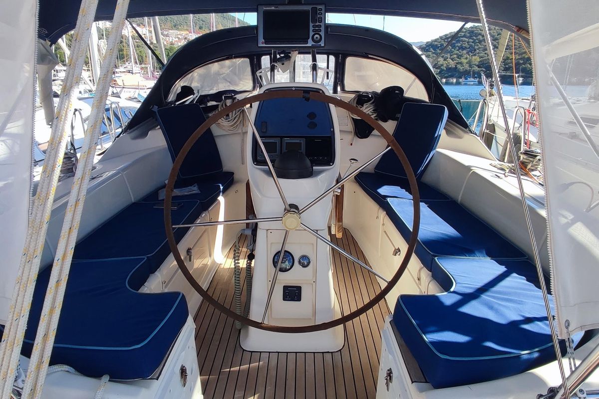 2007 Bavaria Cruiser 39