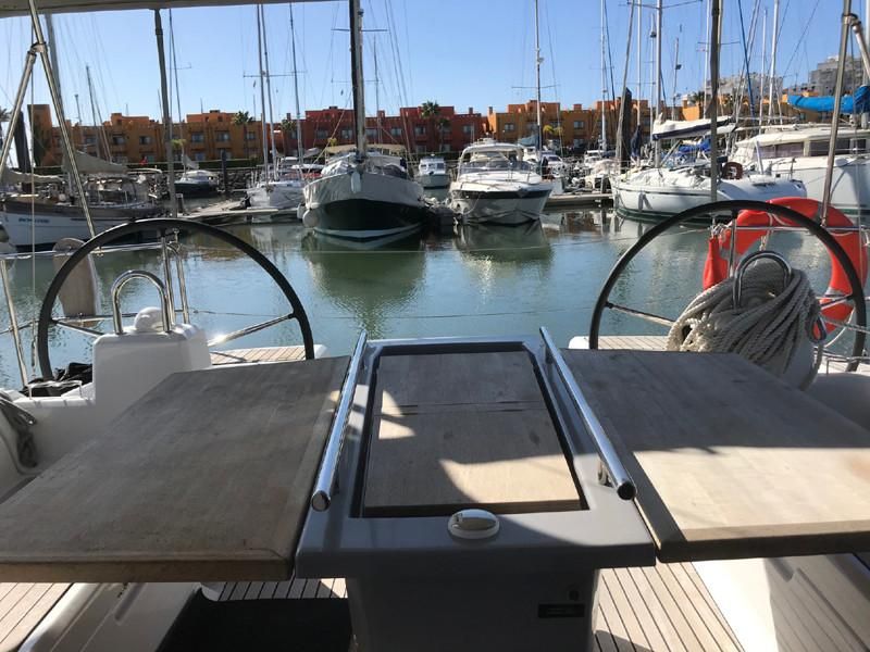 2018 Beneteau Oceanis 41.1