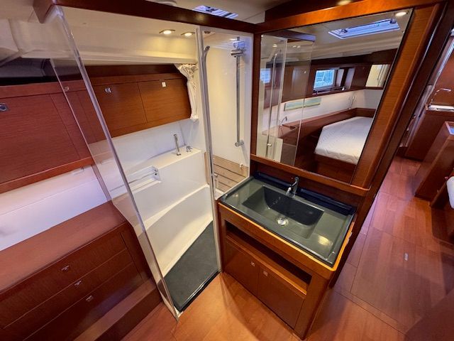 2012 Beneteau Oceanis 48 for sale in Leucate, Aude, France 48 ft
