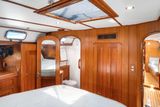 2005 Hylas 54