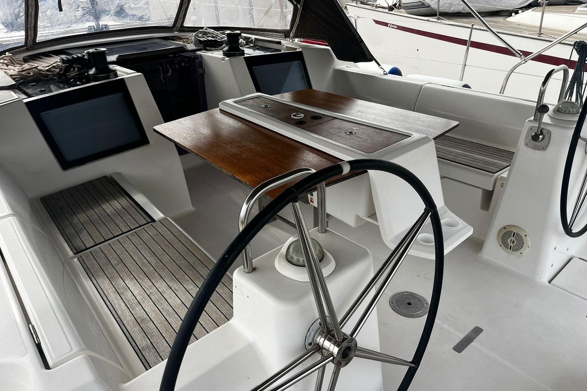 2017 Dufour 460 Grand Large