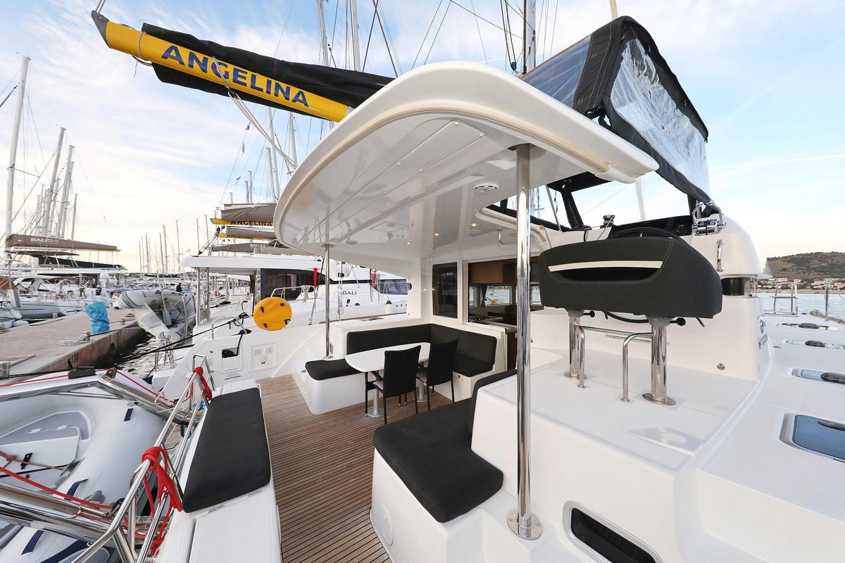 2020 Lagoon 40