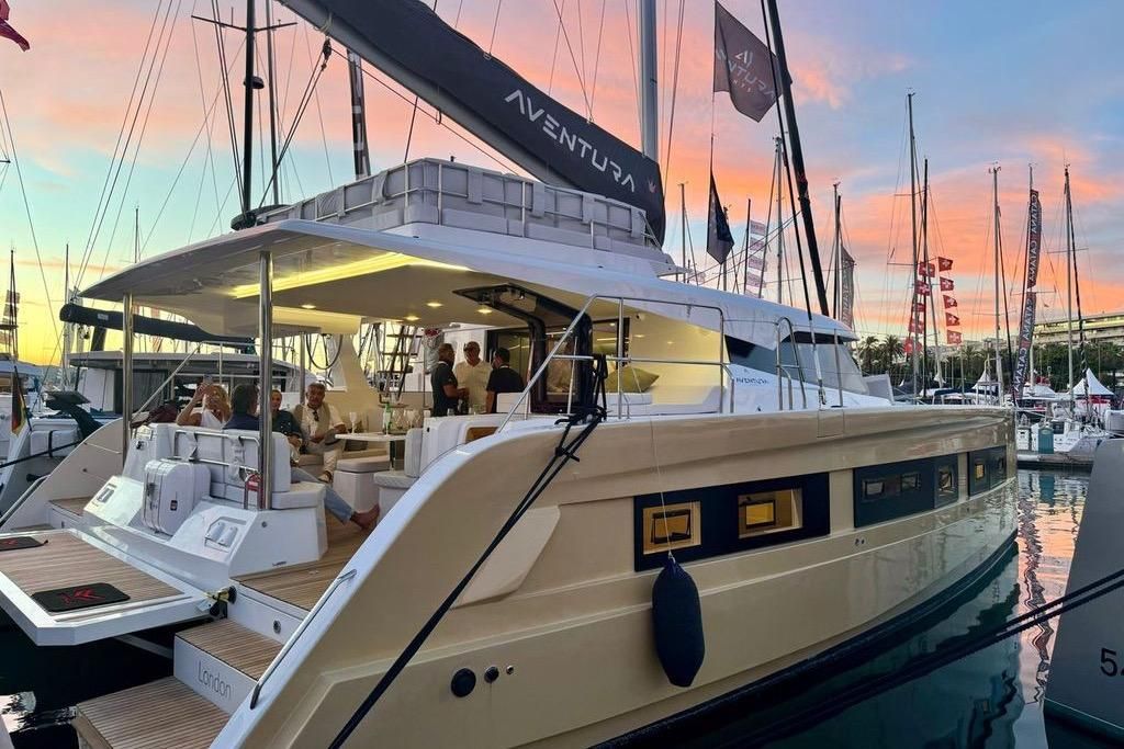 2026 Aventura 45