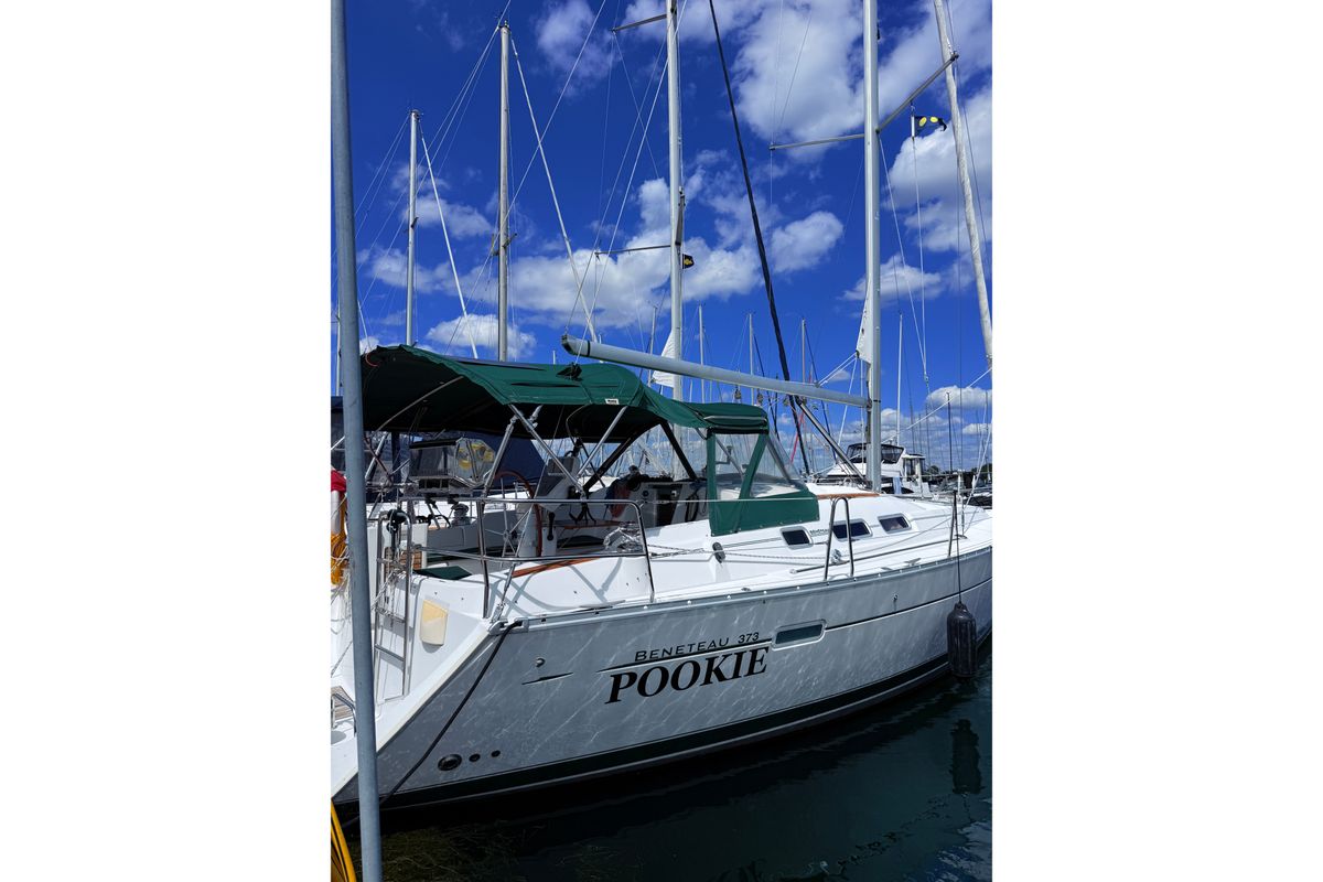 2007 Beneteau Oceanis Clipper 373