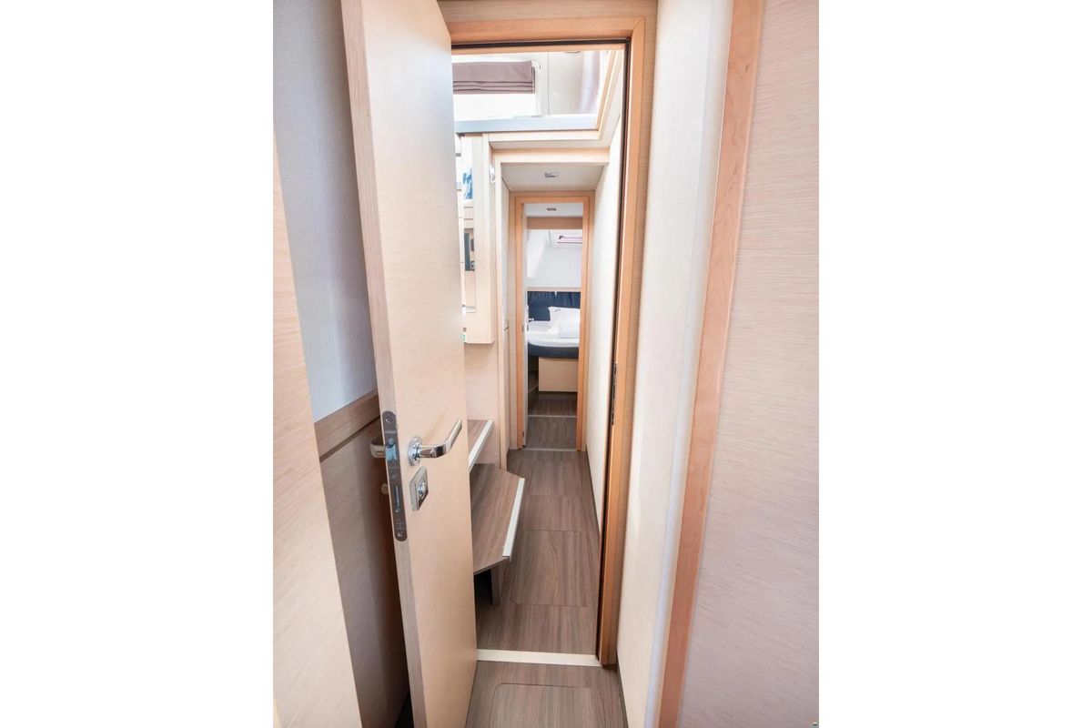 2017 Fountaine Pajot Lucia 40