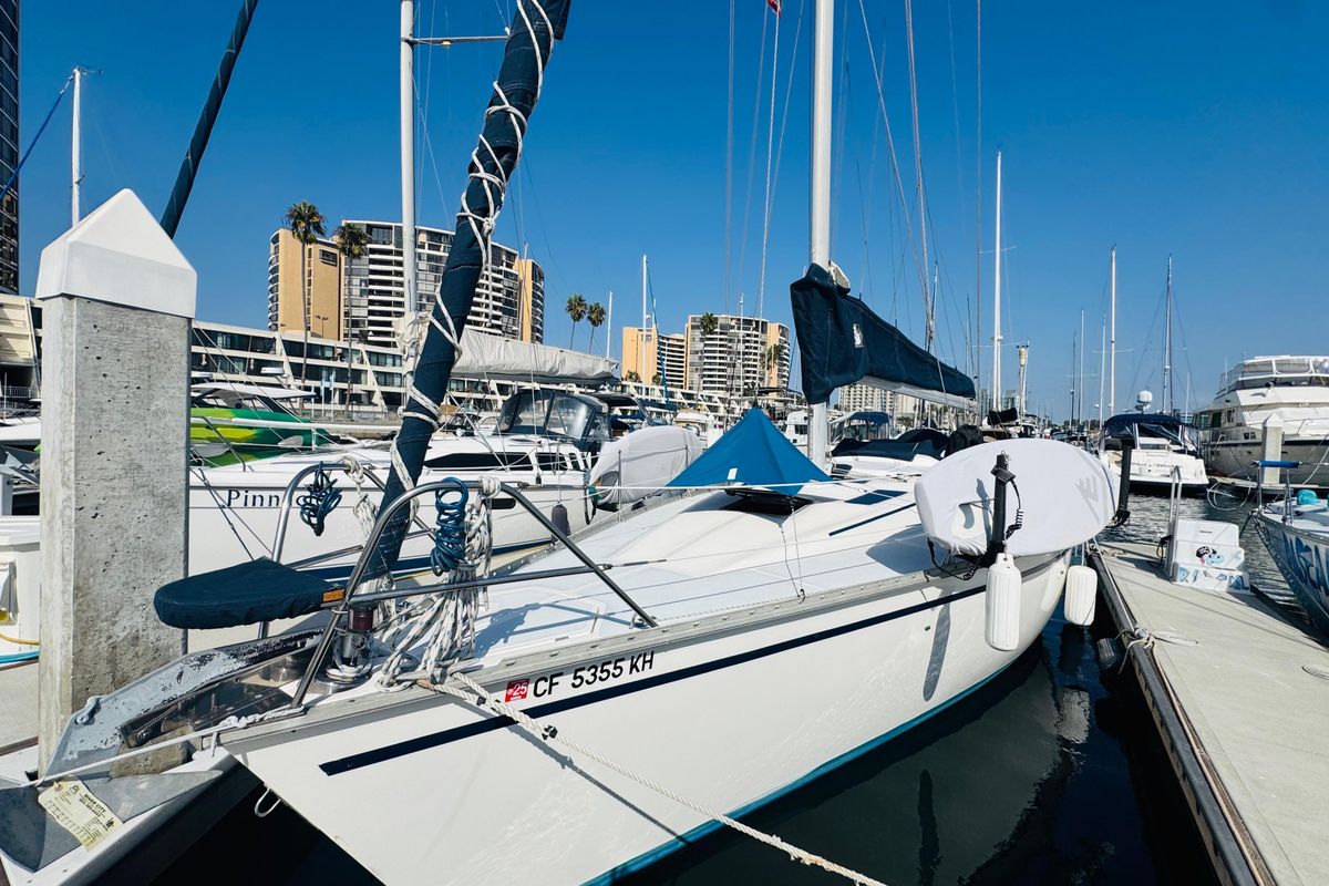 1990 Hunter Legend 37