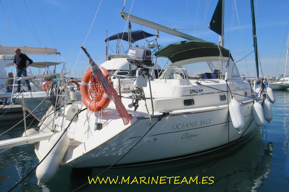 1998 Beneteau Oceanis Clipper 36 CC for sale in Valencia, Spain 36 ft