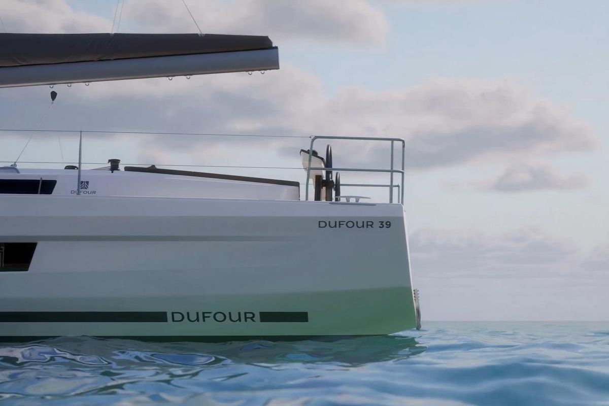 2027 Dufour 39