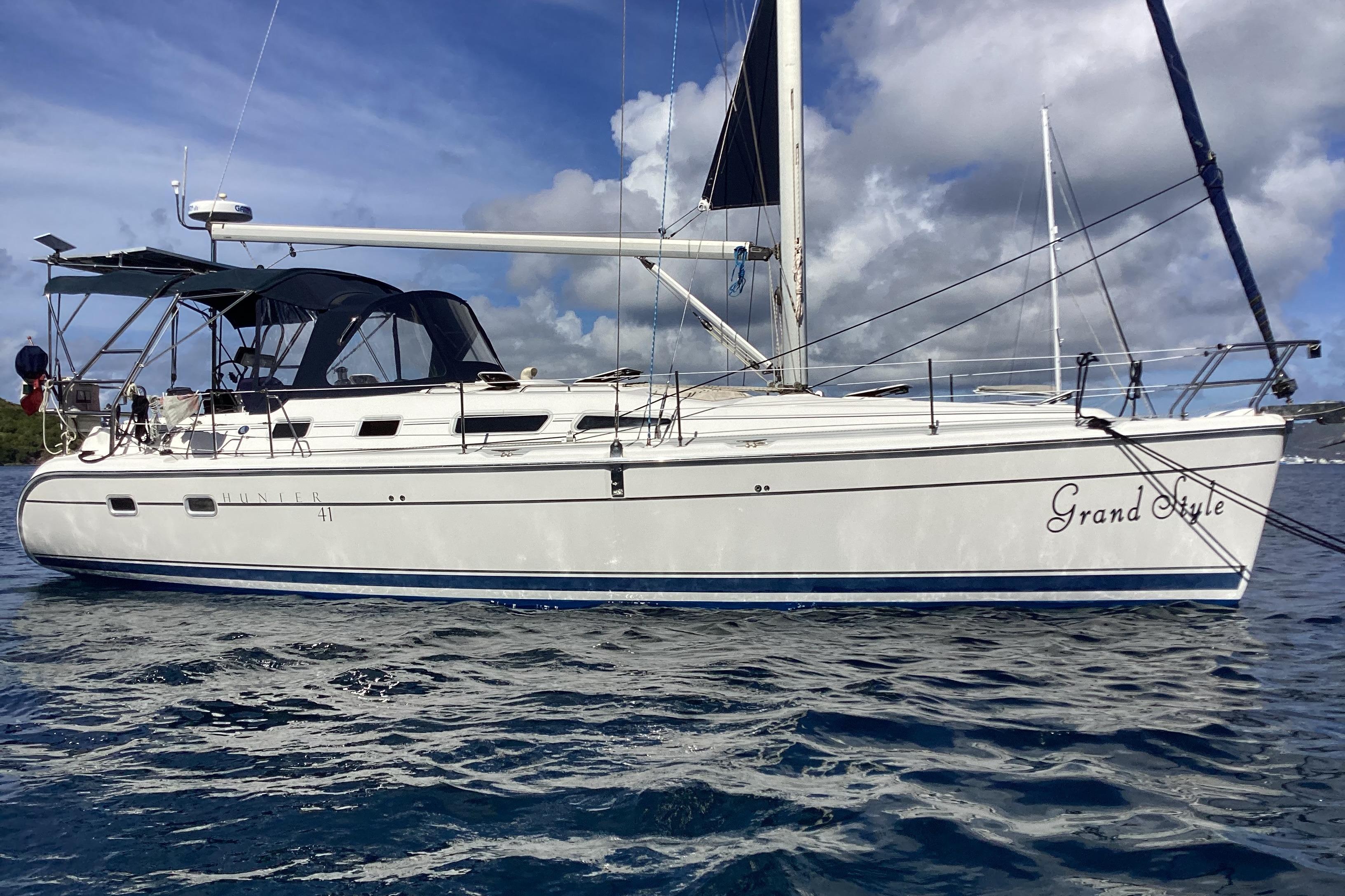2004 Hunter 41 Aft Cockpit