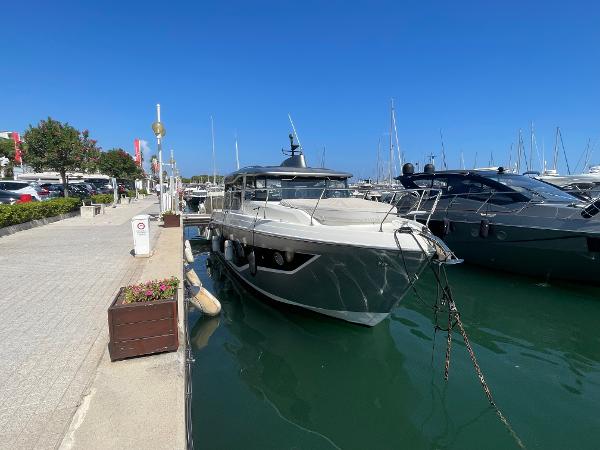 2019 Cranchi T36 Crossover for sale in Golfe-Juan, Alpes-Maritimes, France