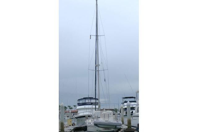 2002 Tayana 460 Vancouver Pilothouse