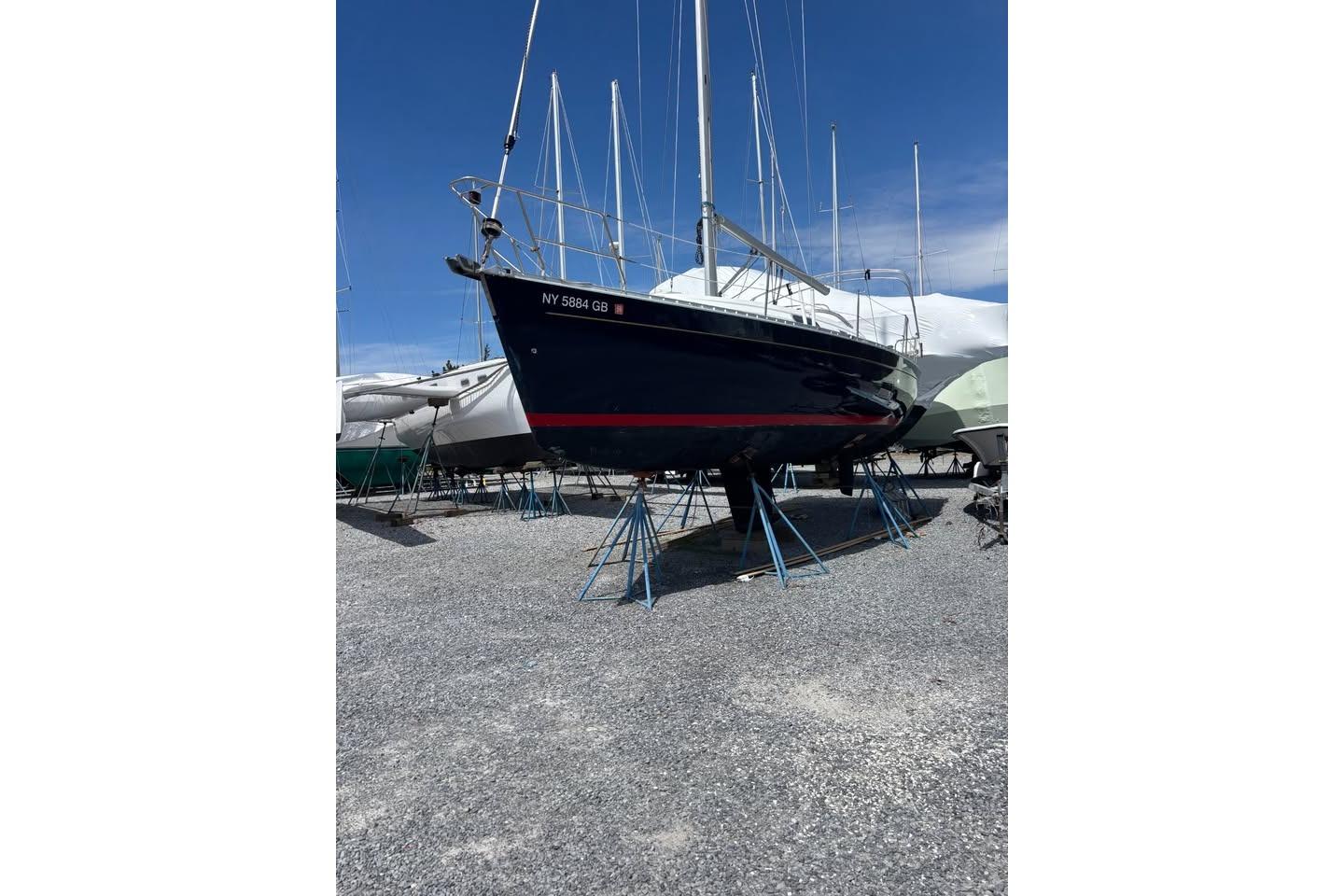 1995 Beneteau Oceanis 321 for sale in Greenport, New York