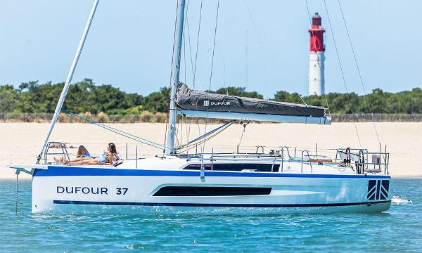 2024 Dufour 37 Boats