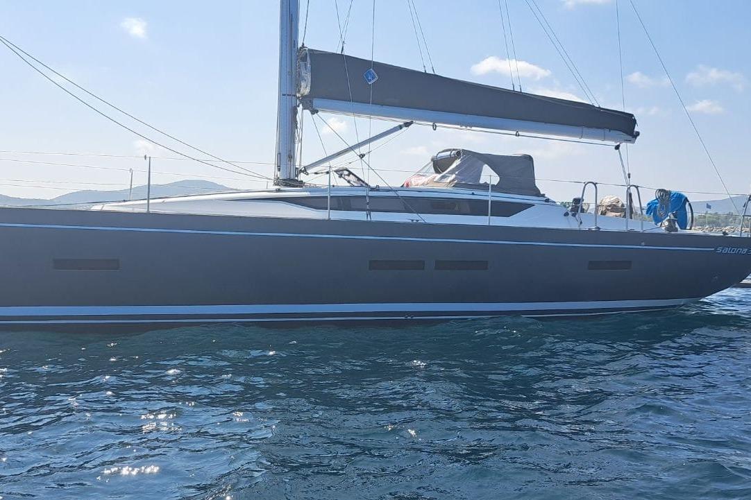 2019 Salona 380