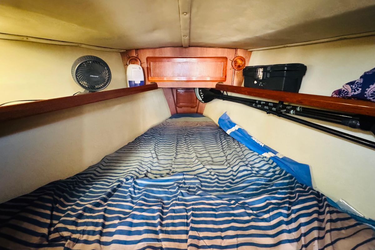1990 Hunter Legend 37