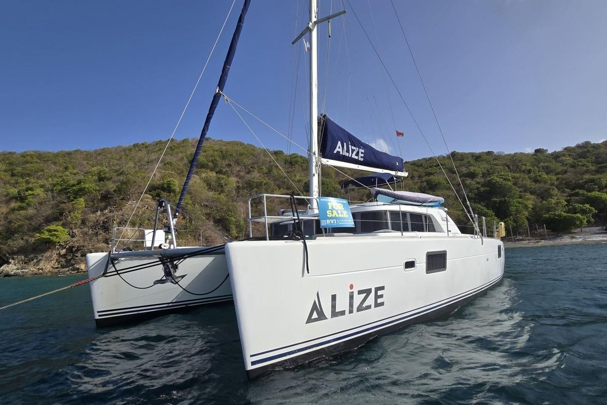 2005 Lagoon 440