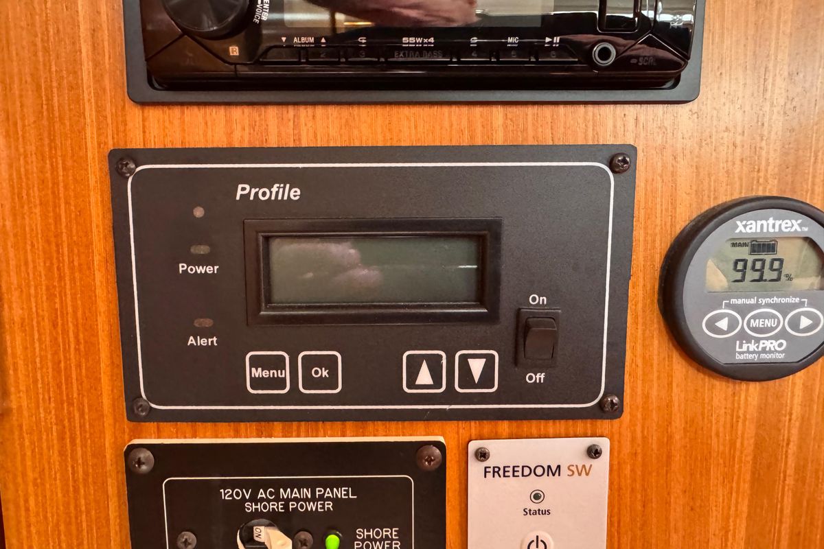 2010 Catalina 375