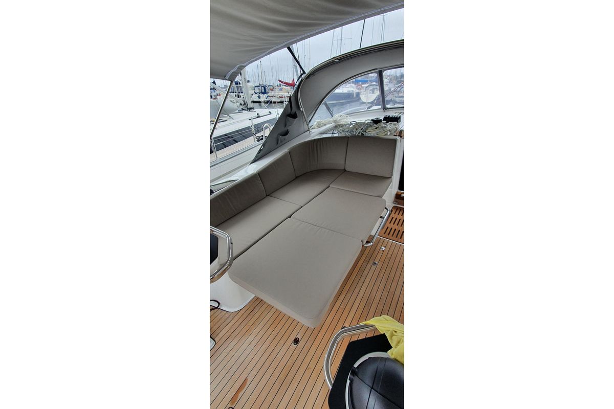 2021 Bavaria Vision 42