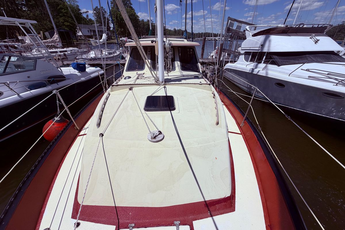 1985 Lancer Yachts 40 Motorsailer