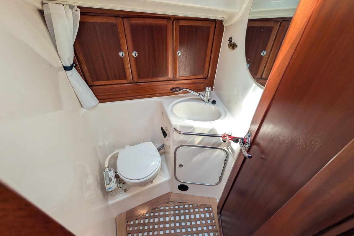 1999 Bavaria Cruiser 38
