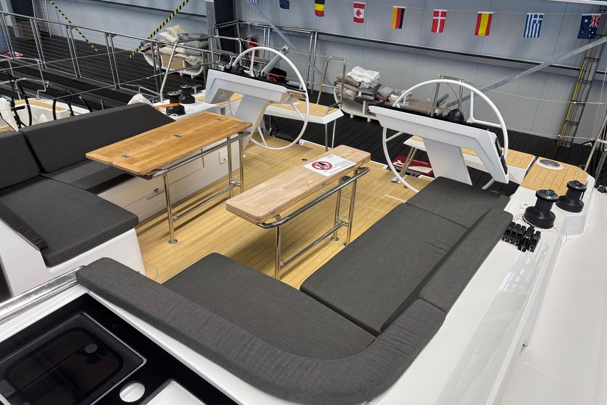 2025 Hanse 460