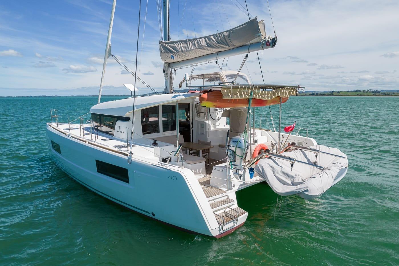 2021 Lagoon 40