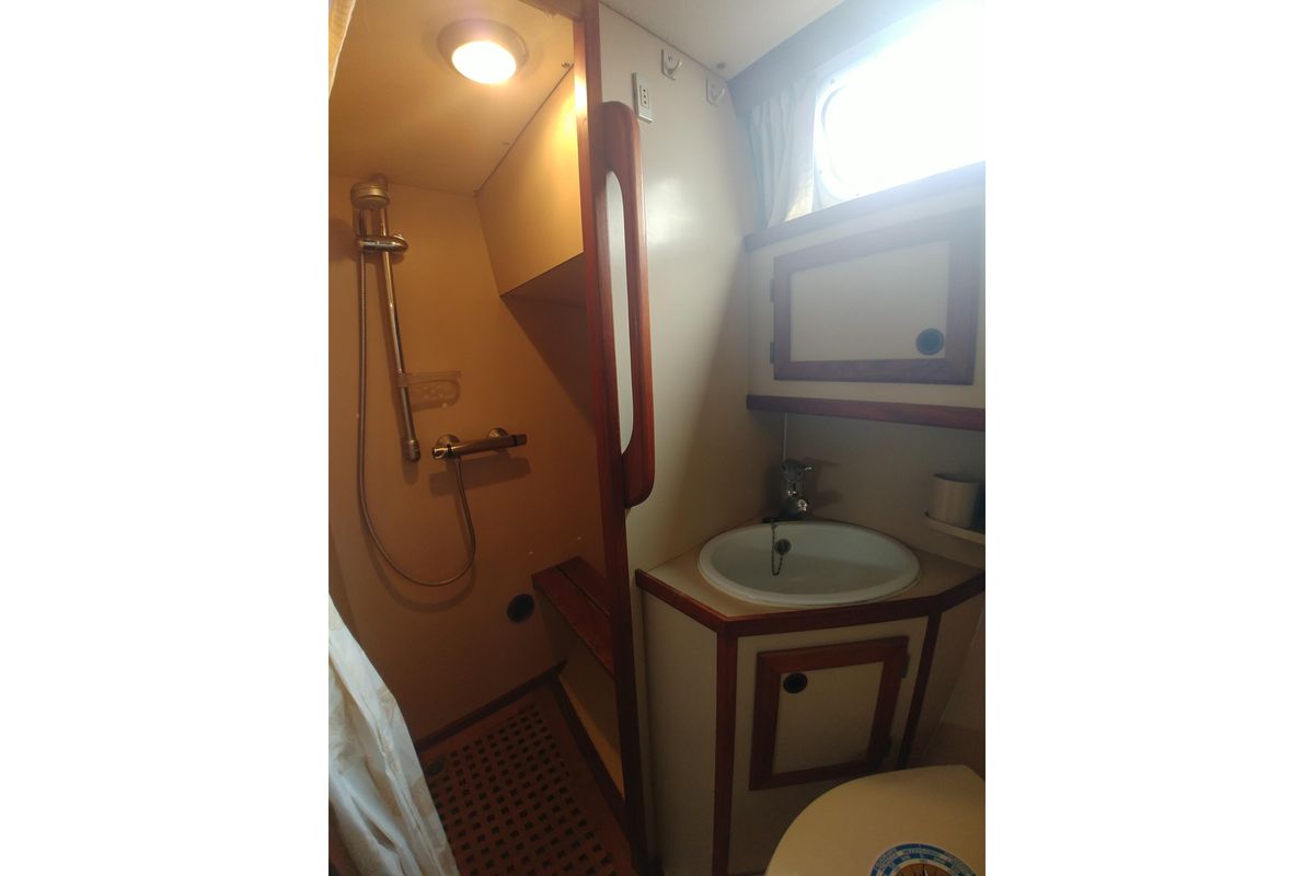 1985 Siltala Nauticat 40 Sloop