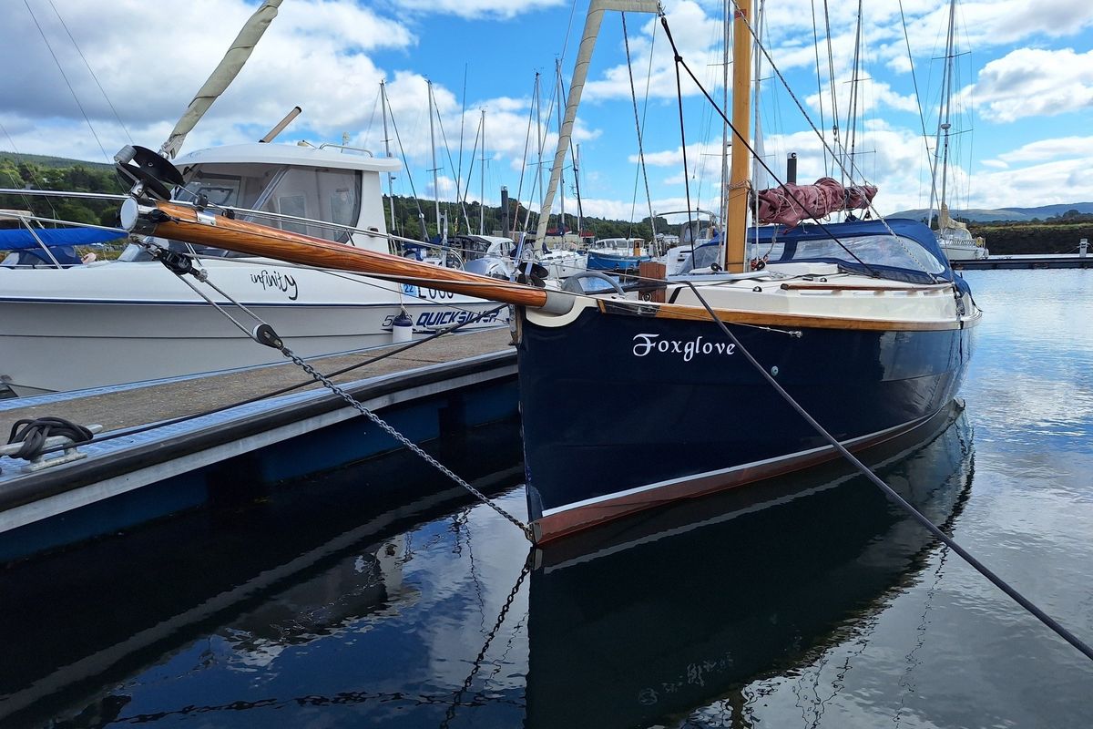2004 Cape Cutter 19