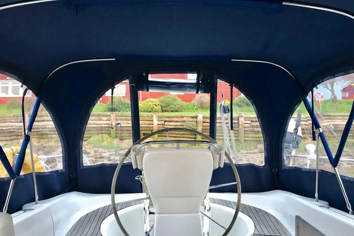 2003 Bavaria 36