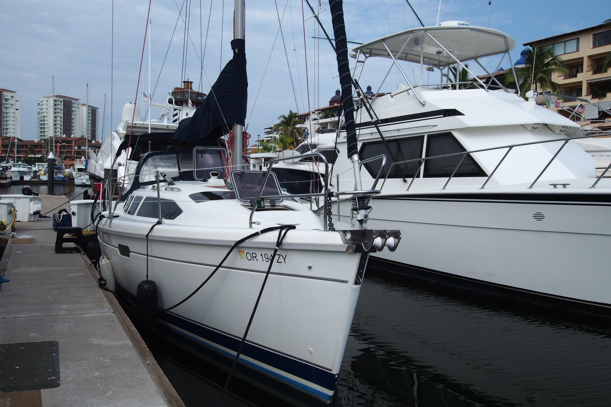 1995 Hunter 336 Boats