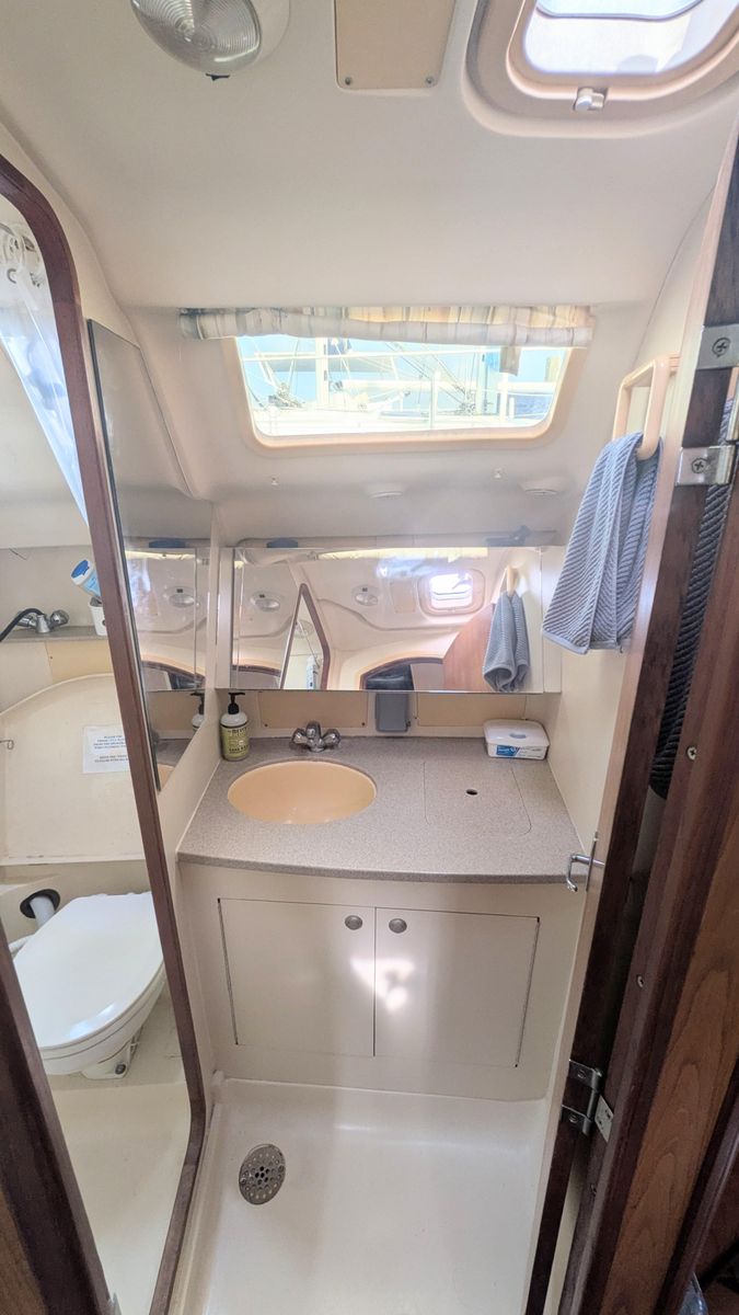2001 Hunter 380