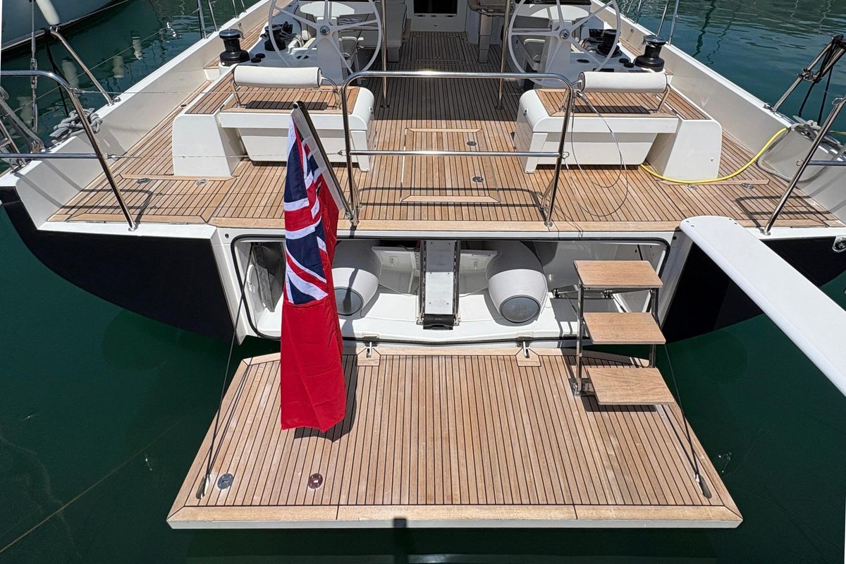 2020 Beneteau Oceanis Yacht 54