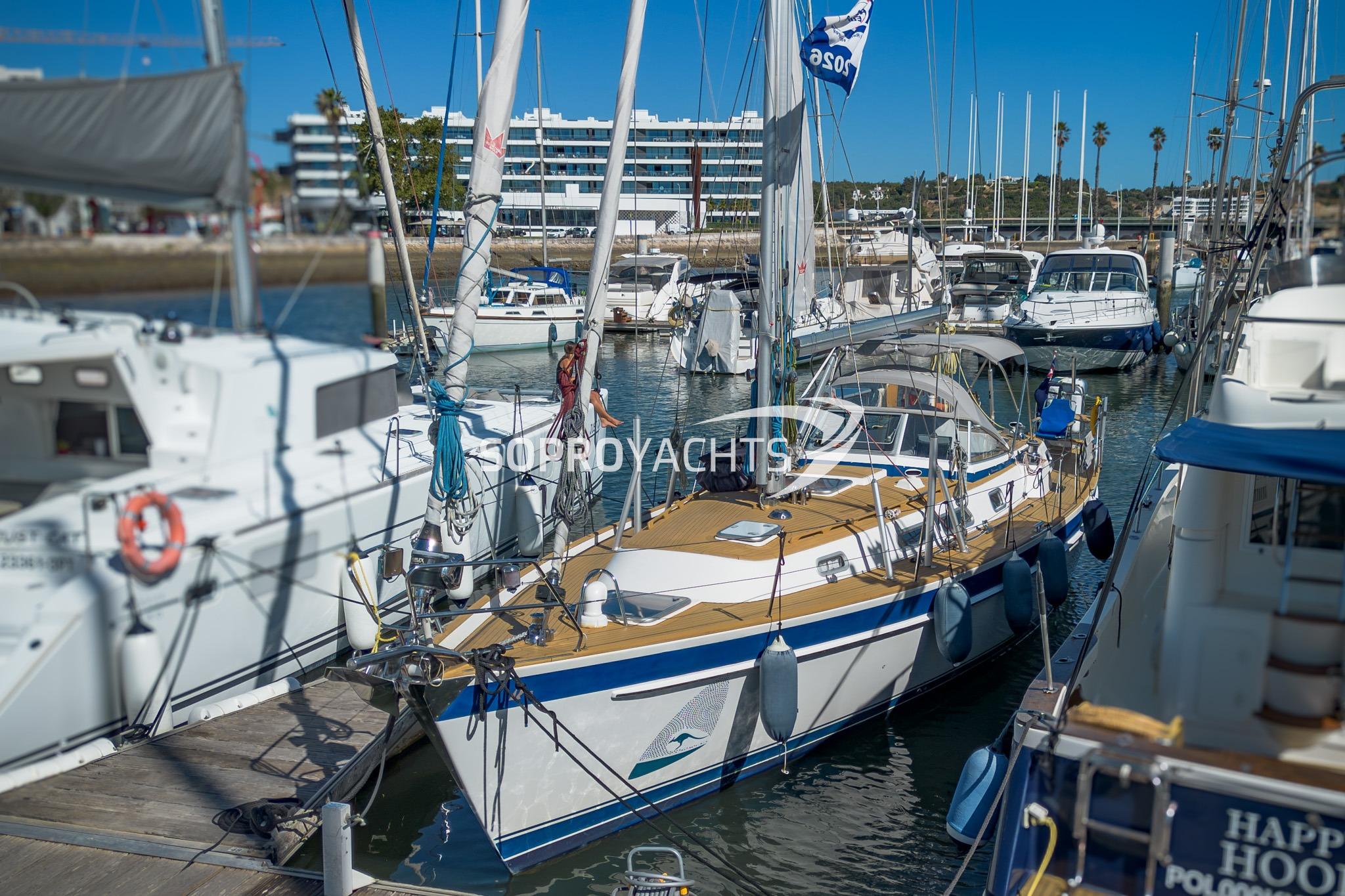 2006 Hallberg-Rassy 43