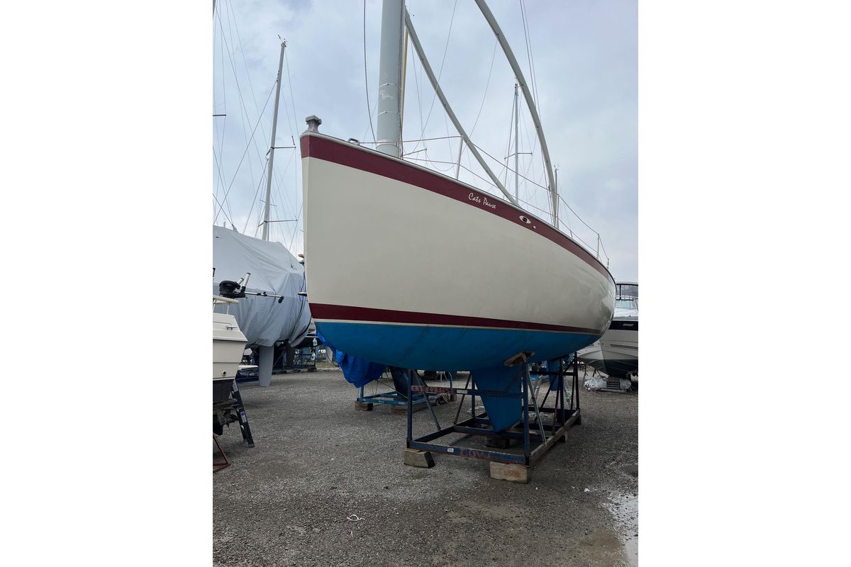 1980 Hinterhoeller Nonsuch 30 Classic