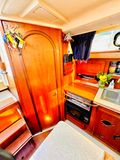 1990 Hunter 32’ Vision
