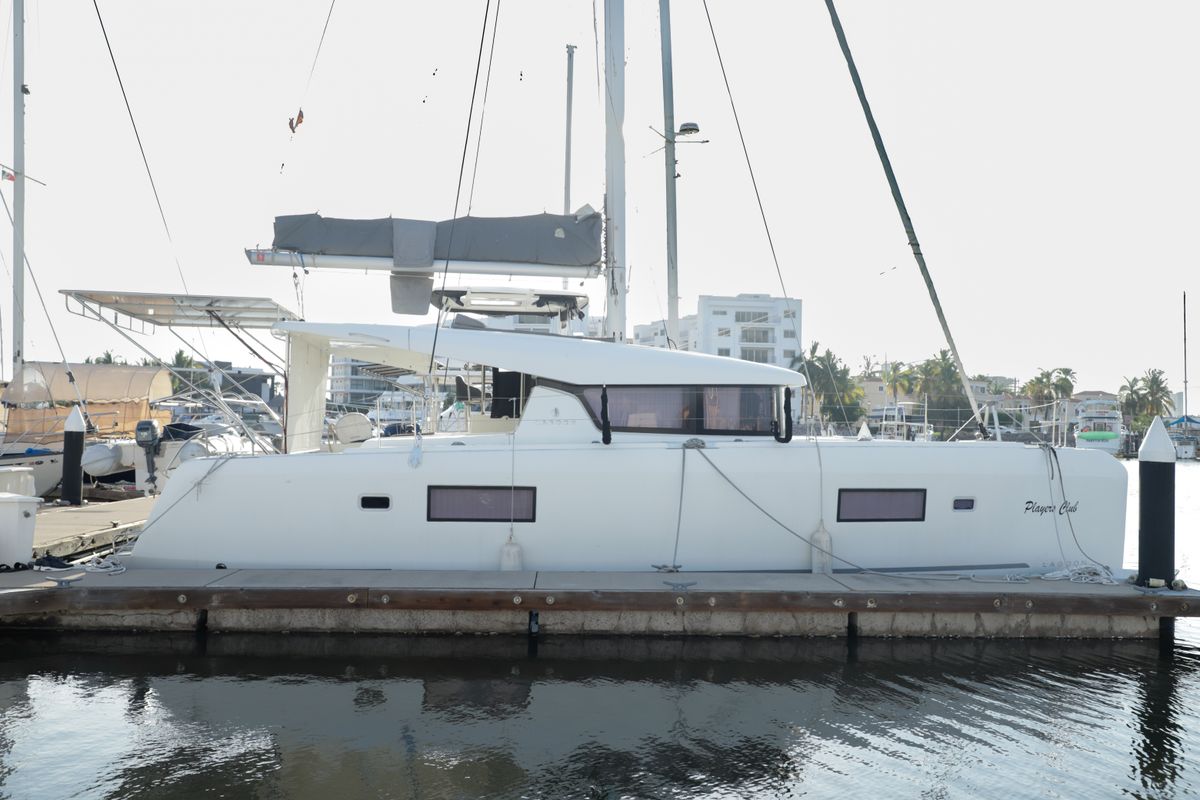 2021 Lagoon 42